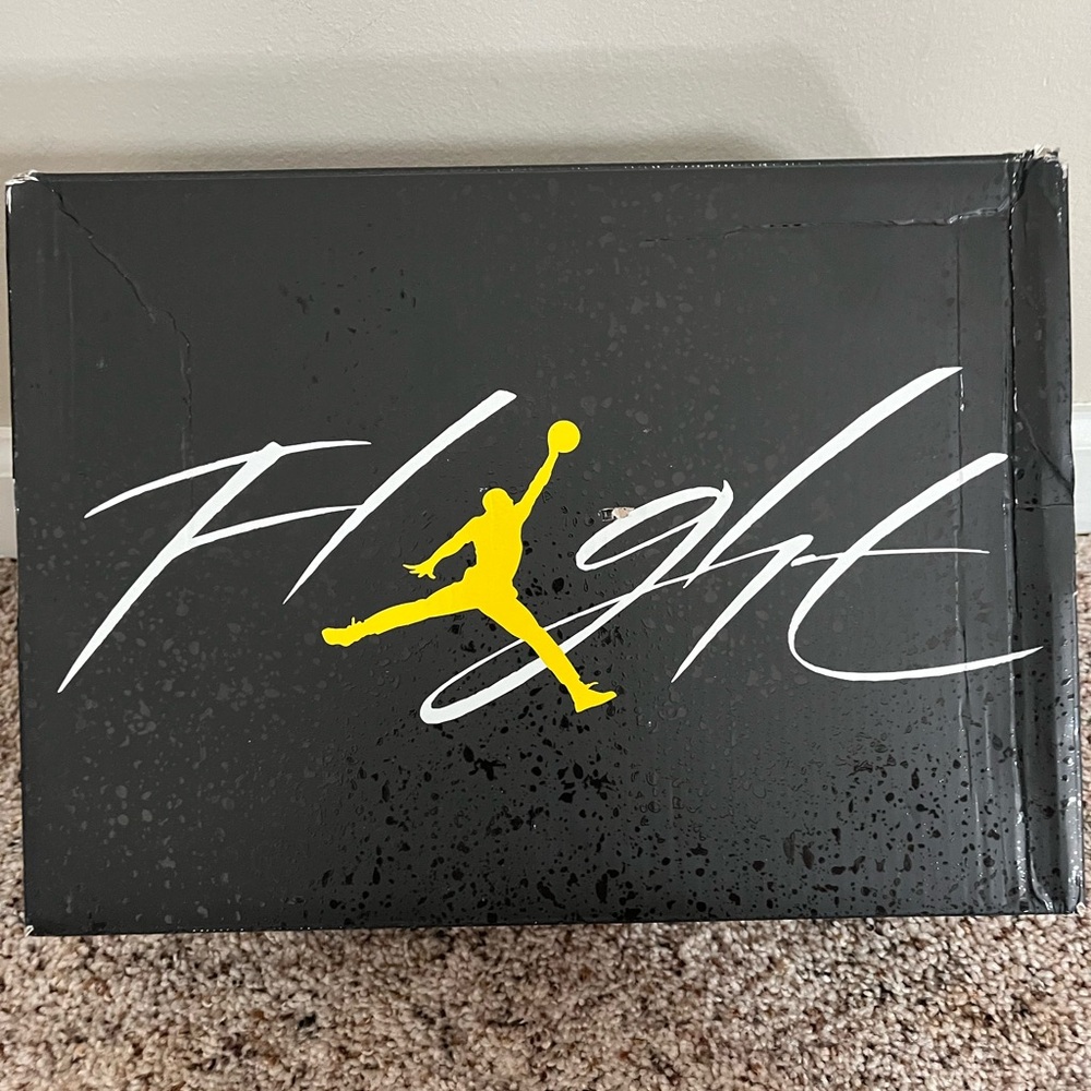 Jordan 4 Retro - Picture 9 of 9